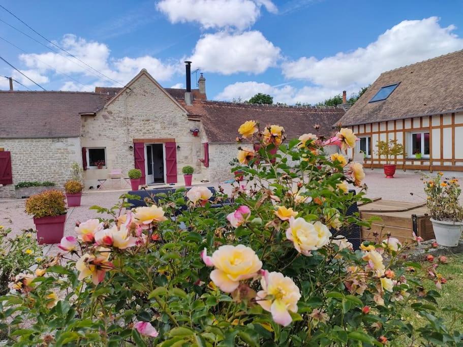 Les Lys Jolie Suite Parentale Privative Deux Adultes Avec Sdd Pertheville-Ners ภายนอก รูปภาพ