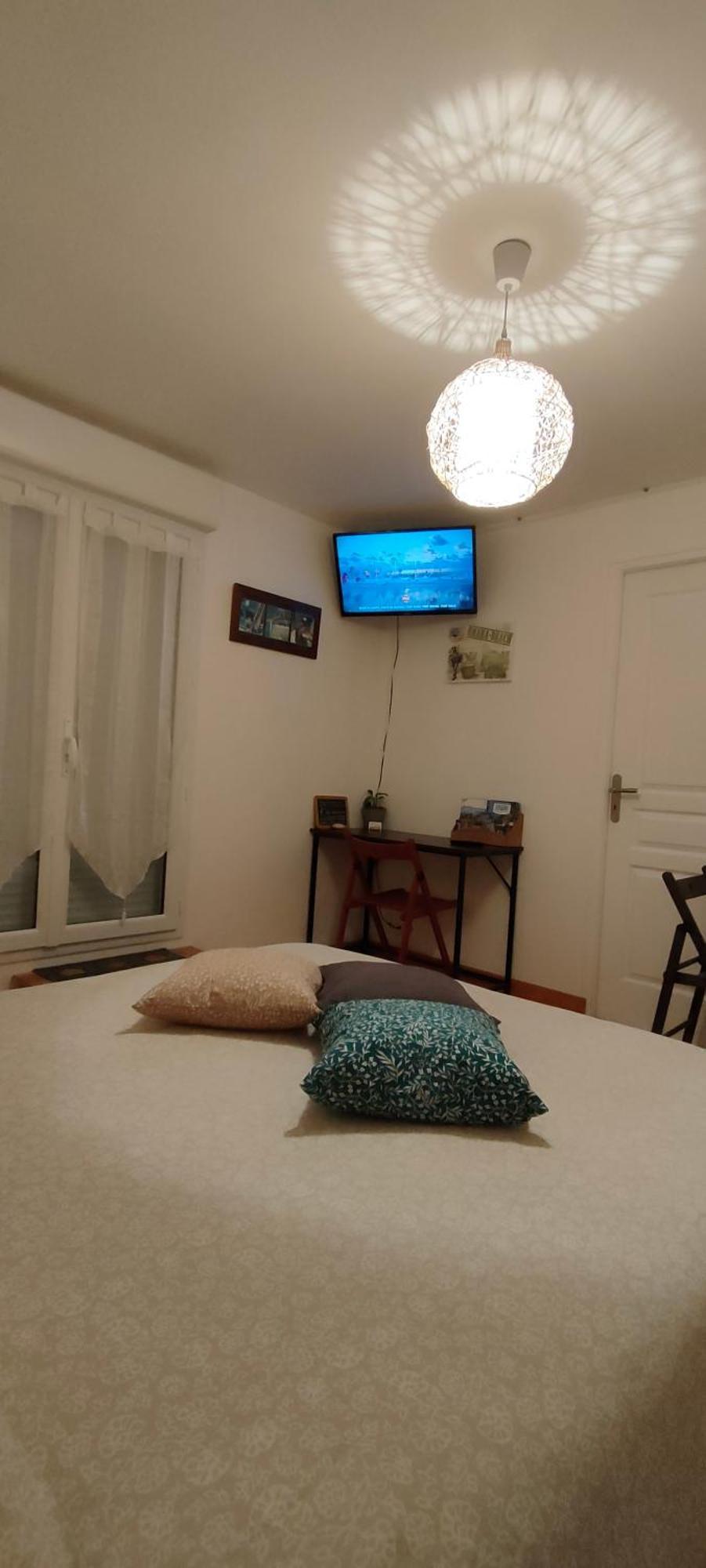 Les Lys Jolie Suite Parentale Privative Deux Adultes Avec Sdd Pertheville-Ners ภายนอก รูปภาพ