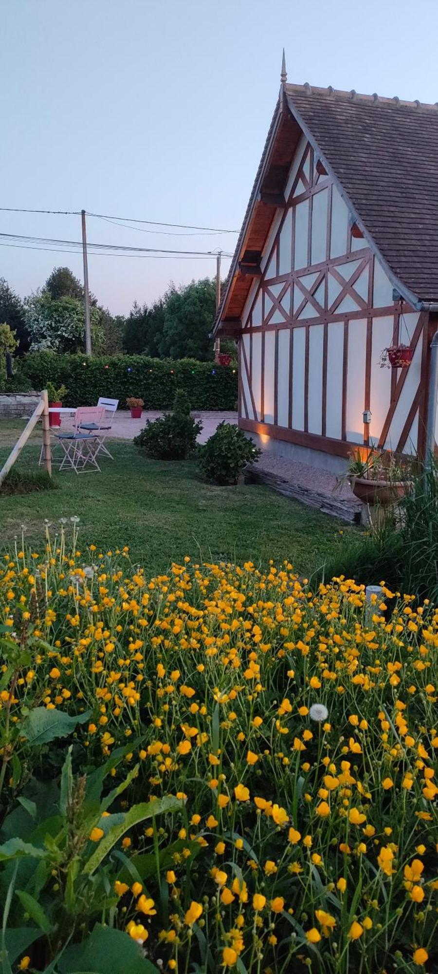 Les Lys Jolie Suite Parentale Privative Deux Adultes Avec Sdd Pertheville-Ners ภายนอก รูปภาพ