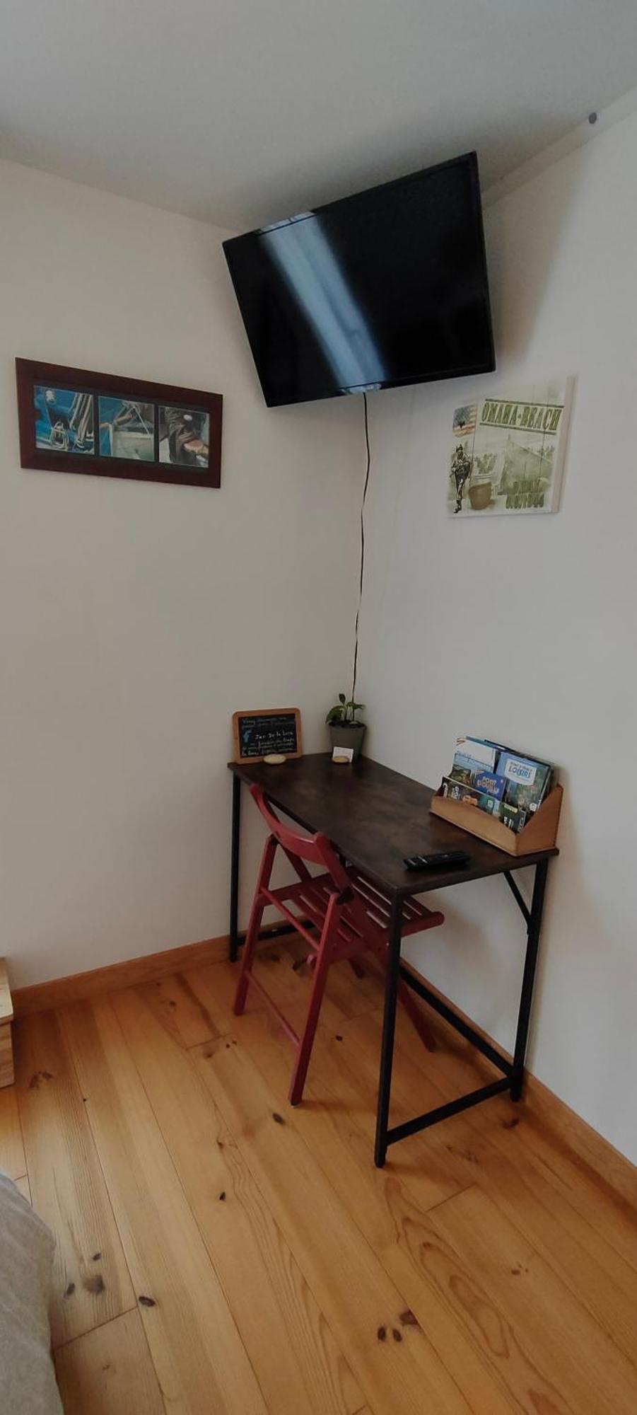 Les Lys Jolie Suite Parentale Privative Deux Adultes Avec Sdd Pertheville-Ners ภายนอก รูปภาพ